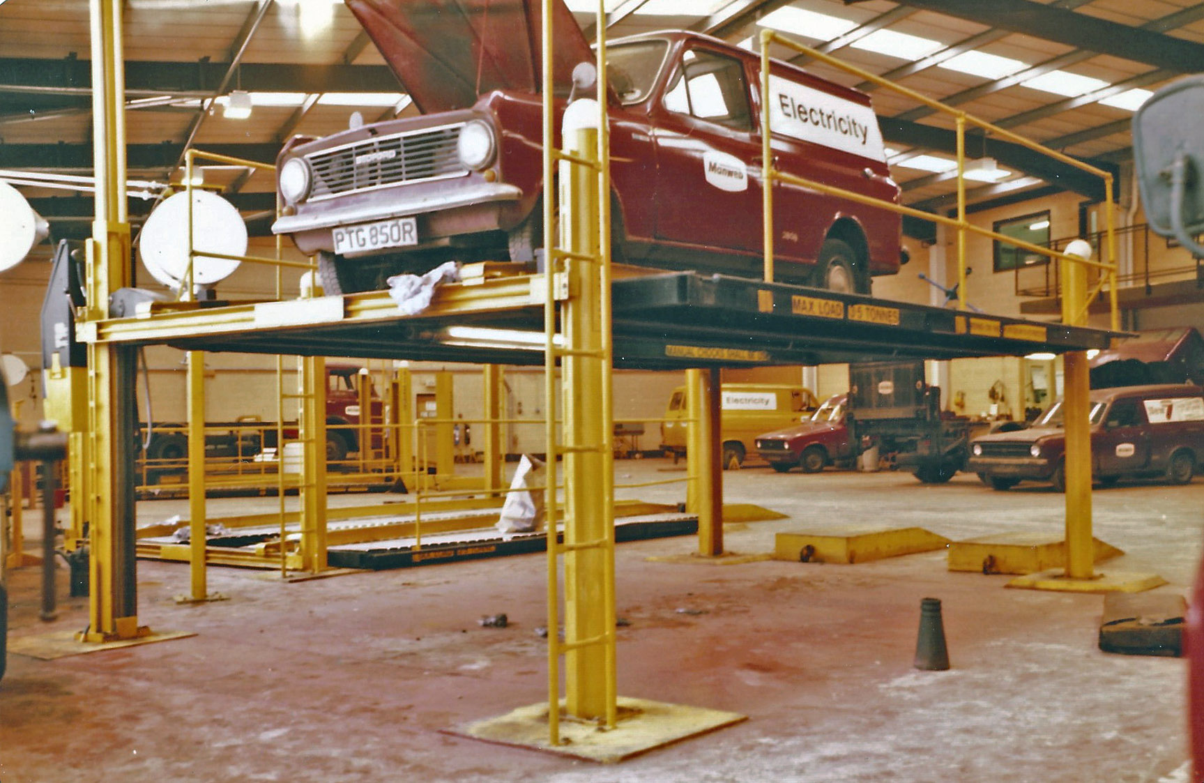 Lister Drive Garage